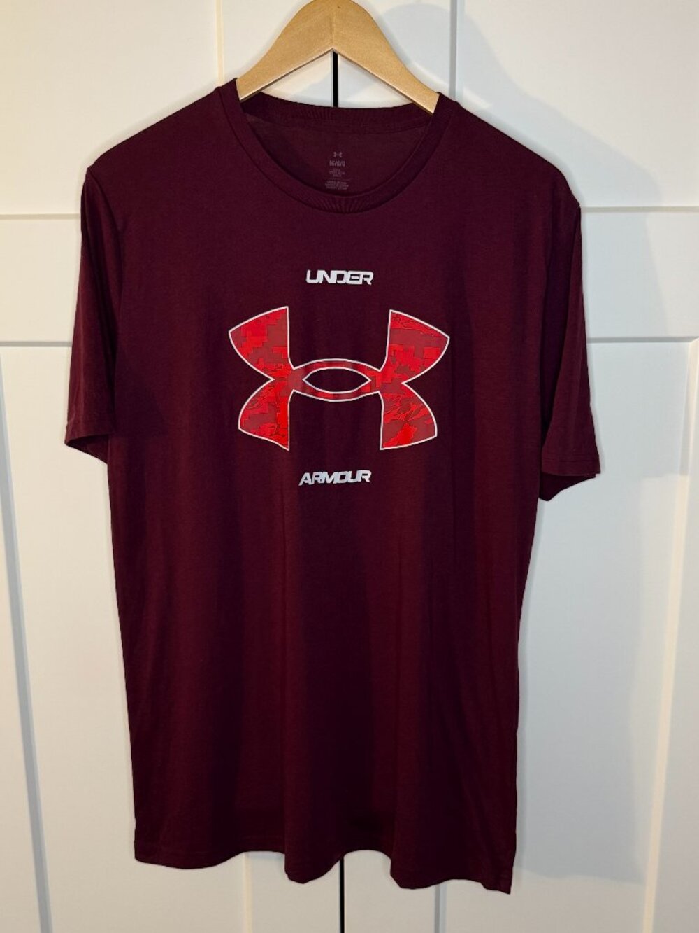 Under Armour Men's Maroon Short Sleeve Loose Fit Graphic T-Shirt Logo Size L